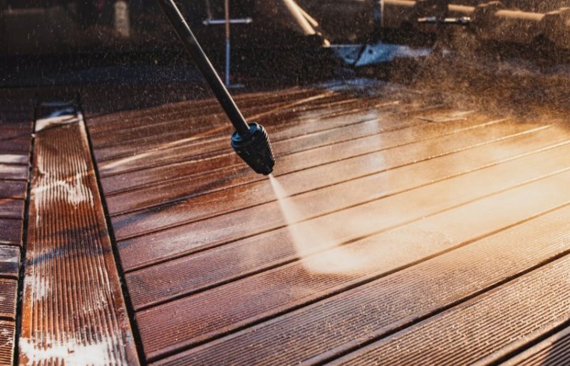 decking-power-washing-sussex HookwoodIndustrial power washing
