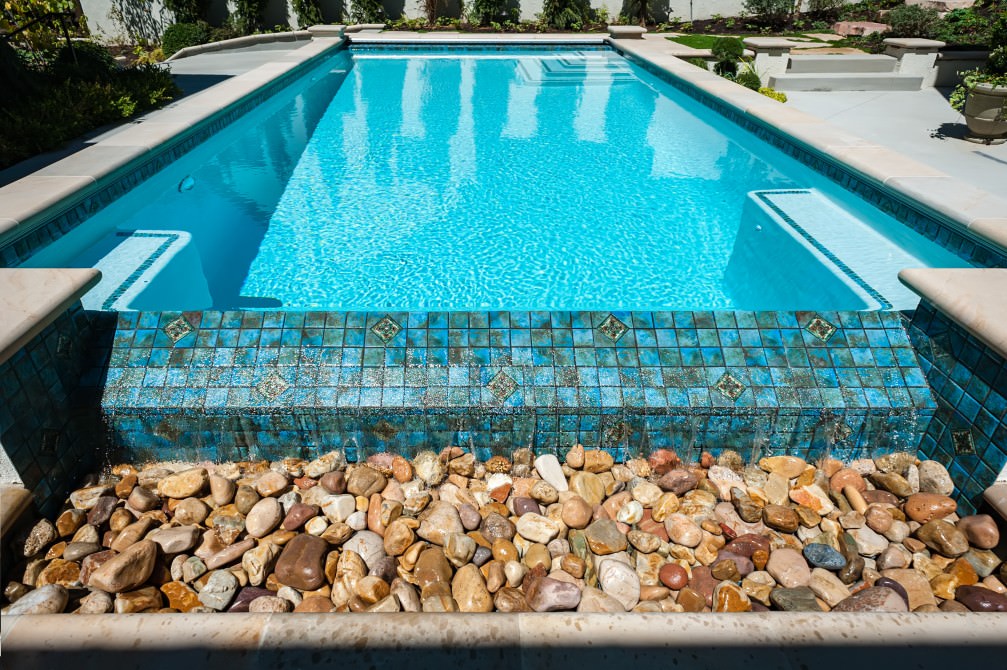 swimming-pool-surround-cleaners